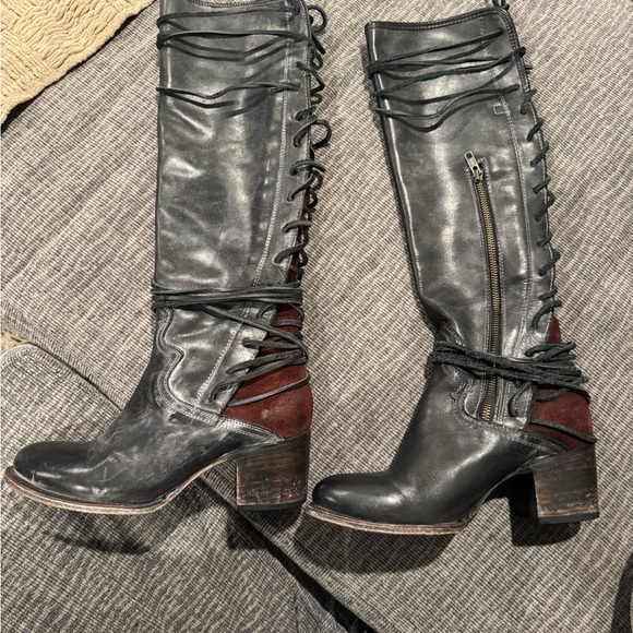 Freebird Coal High Boots - Picture 2 of 7